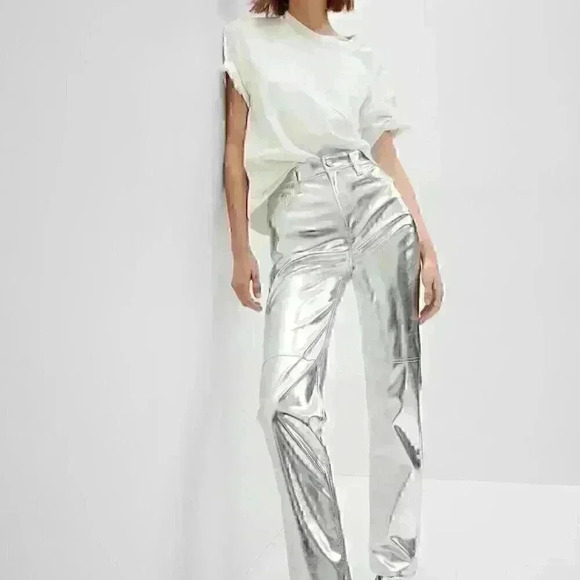 😍 NWT 😍 Gap High Rise Vegan Leather Cheeky Straight Pants, Silver, Size 4 Long - Picture 1 of 9